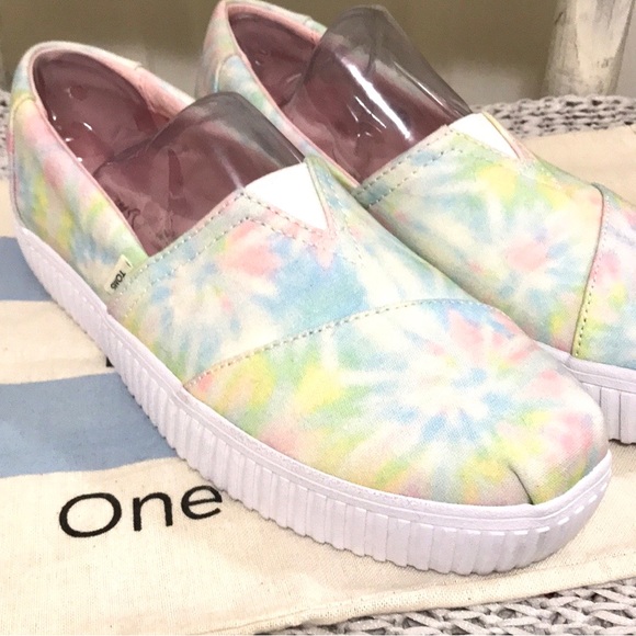 Toms Alpergata Indio Tie-Dyed Flats - Picture 5 of 16